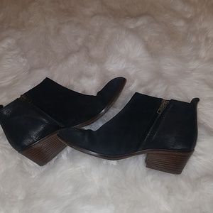 Madewell suede and leather bootie size 8 black